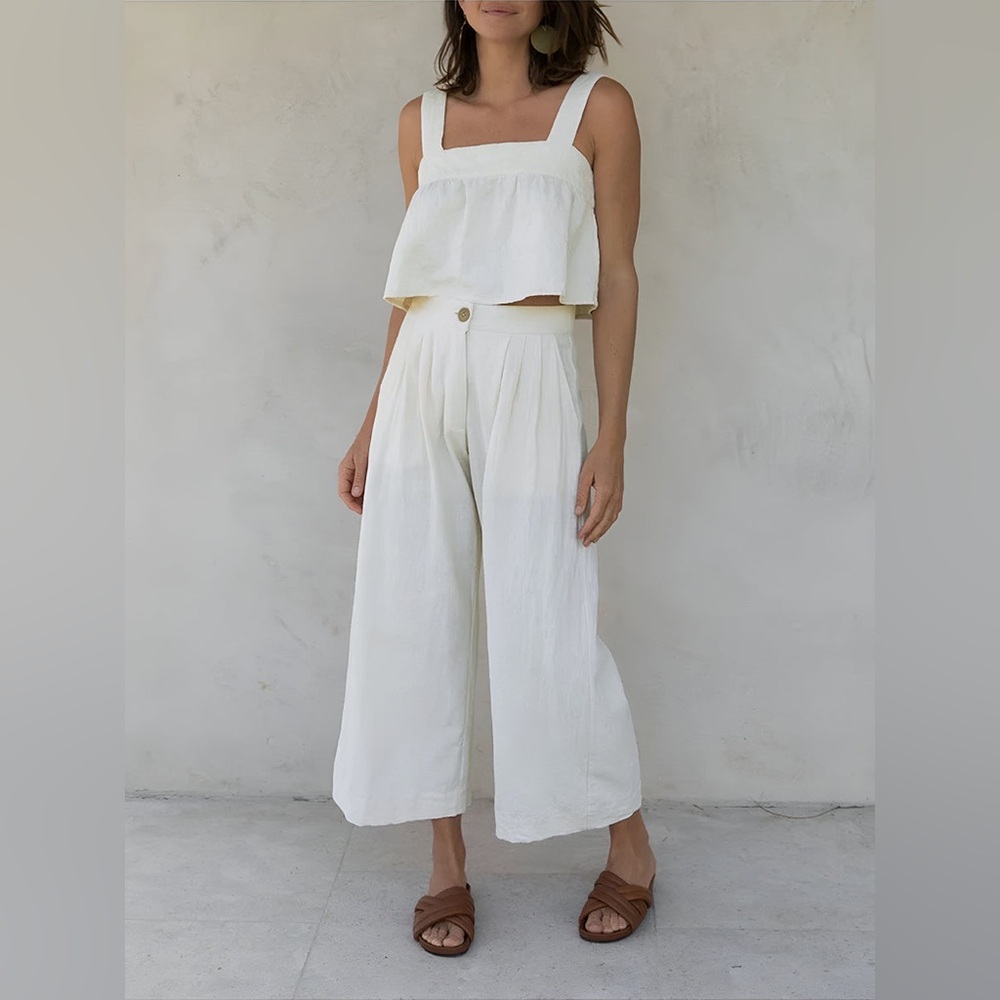 White Linen Two Piece Set Size Medium